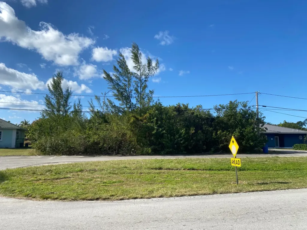 Churchill Road Grand Bahama Freeport BS