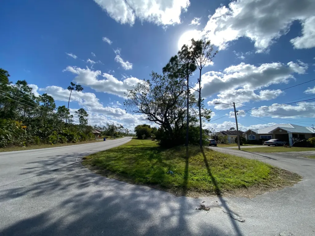 Churchill Road Grand Bahama Freeport BS