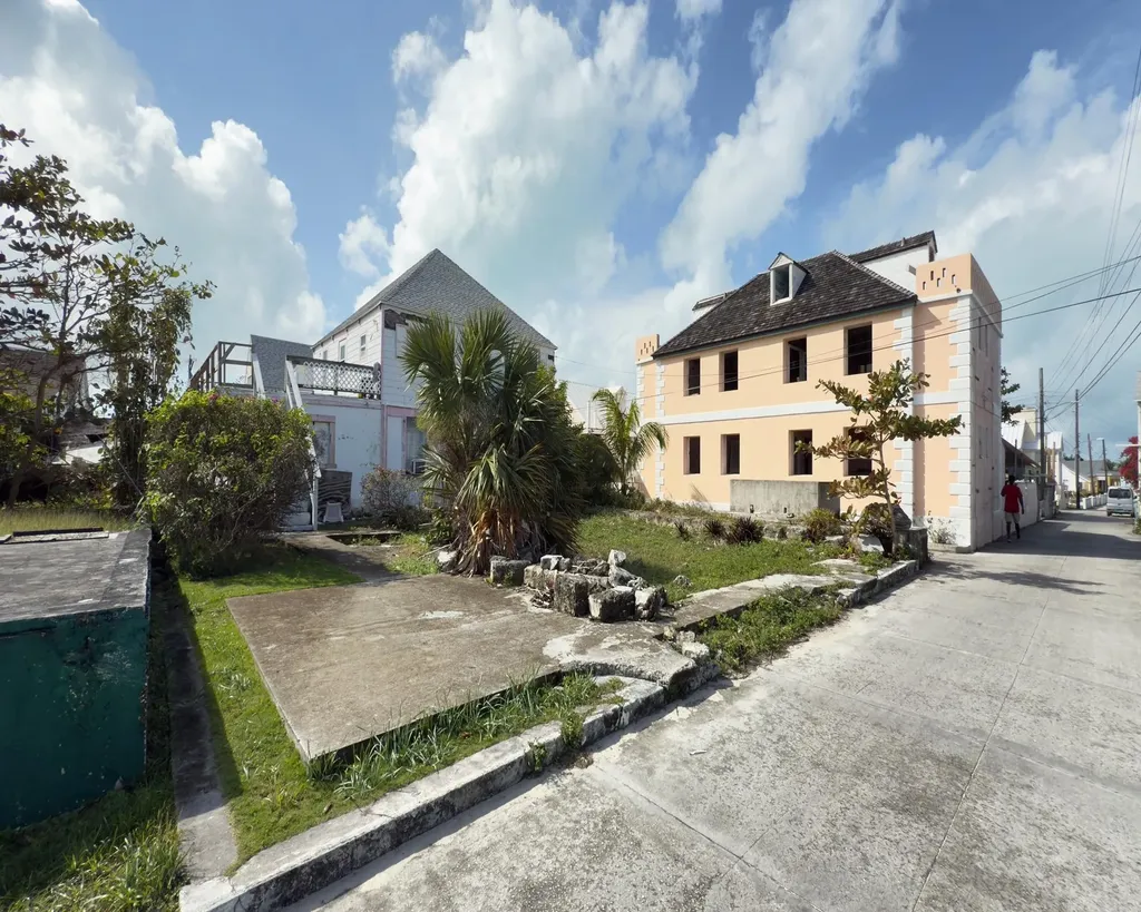 Settlement House & Lots Abaco BS