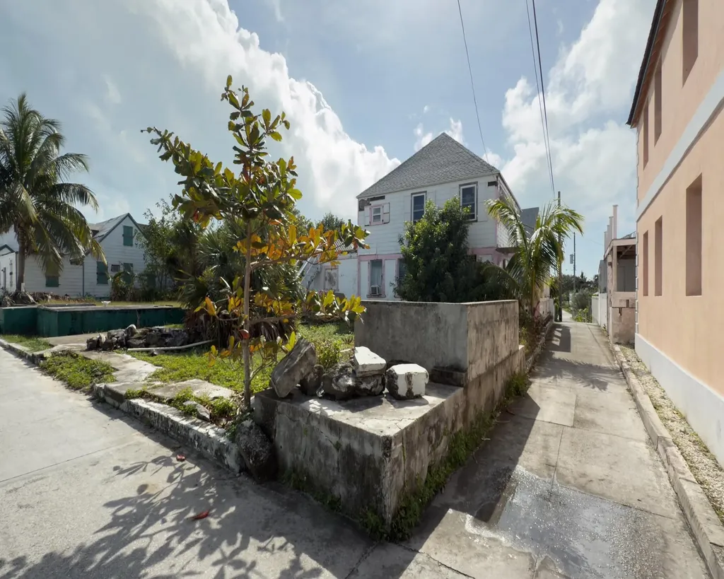 Settlement House & Lots Abaco BS
