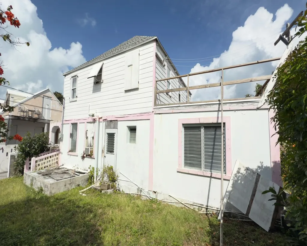 Settlement House & Lots Abaco BS