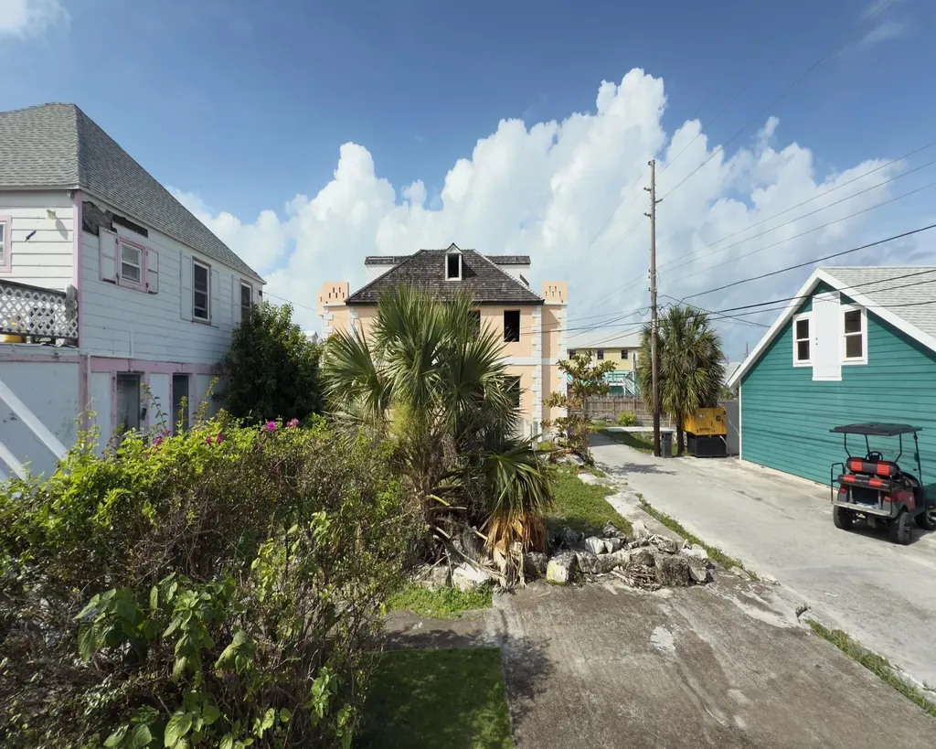 Settlement House & Lots Abaco BS