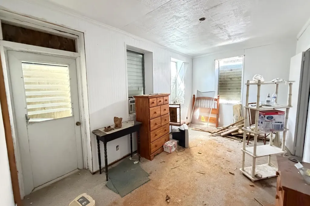 Settlement House & Lots Abaco BS