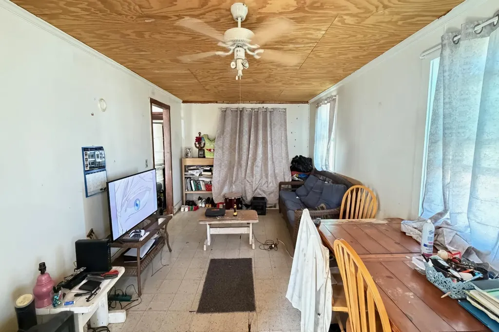 Settlement House & Lots Abaco BS