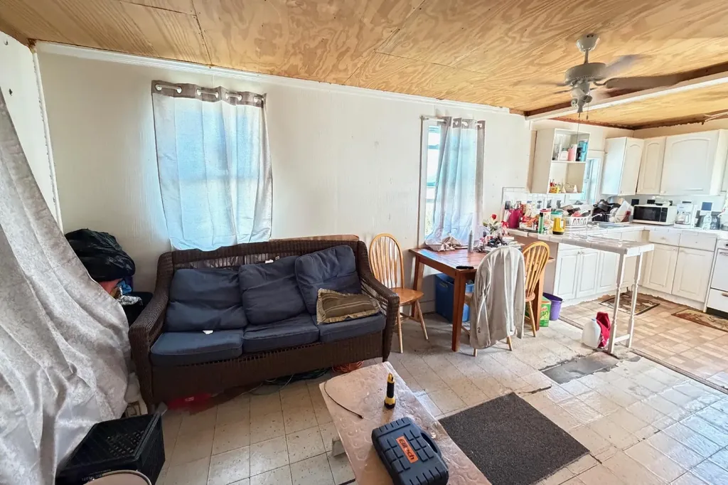 Settlement House & Lots Abaco BS