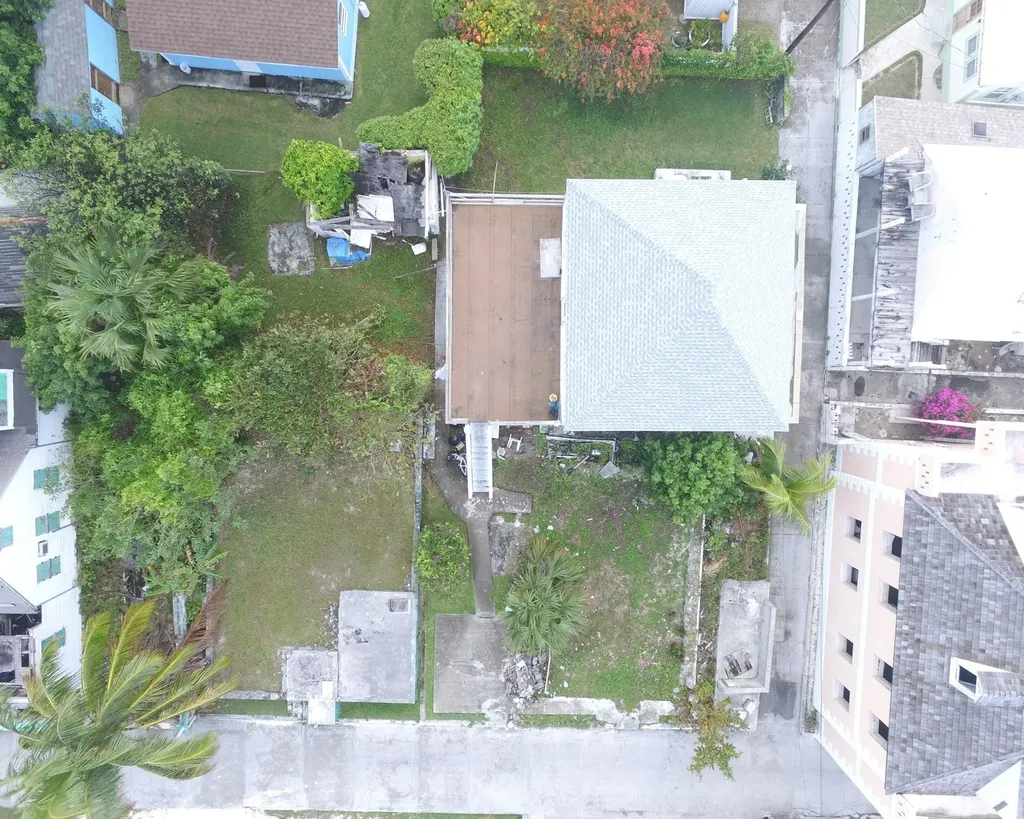 Settlement House & Lots Abaco BS
