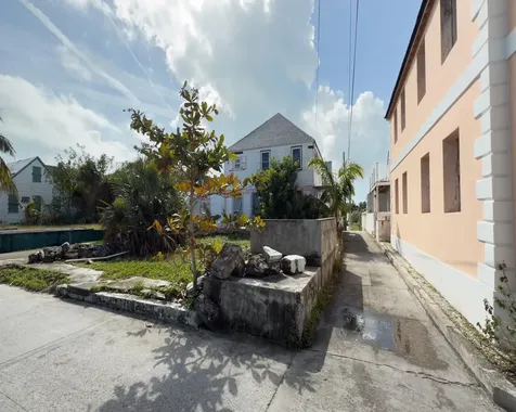 Settlement House & Lots Abaco BS