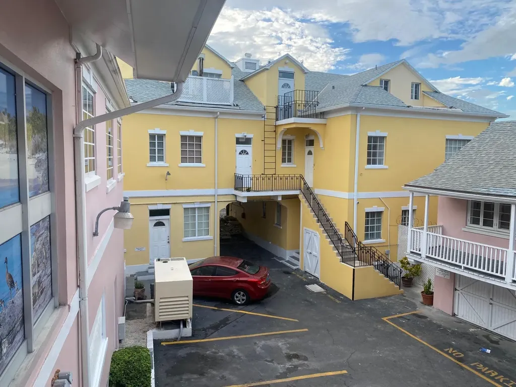 Elizabeth Avenue New Providence Paradise Island BS