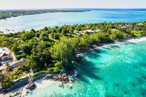 E.p. Taylor Drive 50’ Amsl New Providence Paradise Island BS