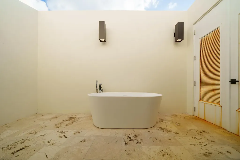 Rockwell Island Bimini BS