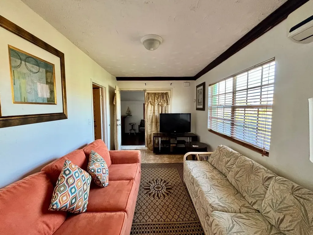 Dunmore Close, Coral Harbor 1 New Providence Paradise Island BS
