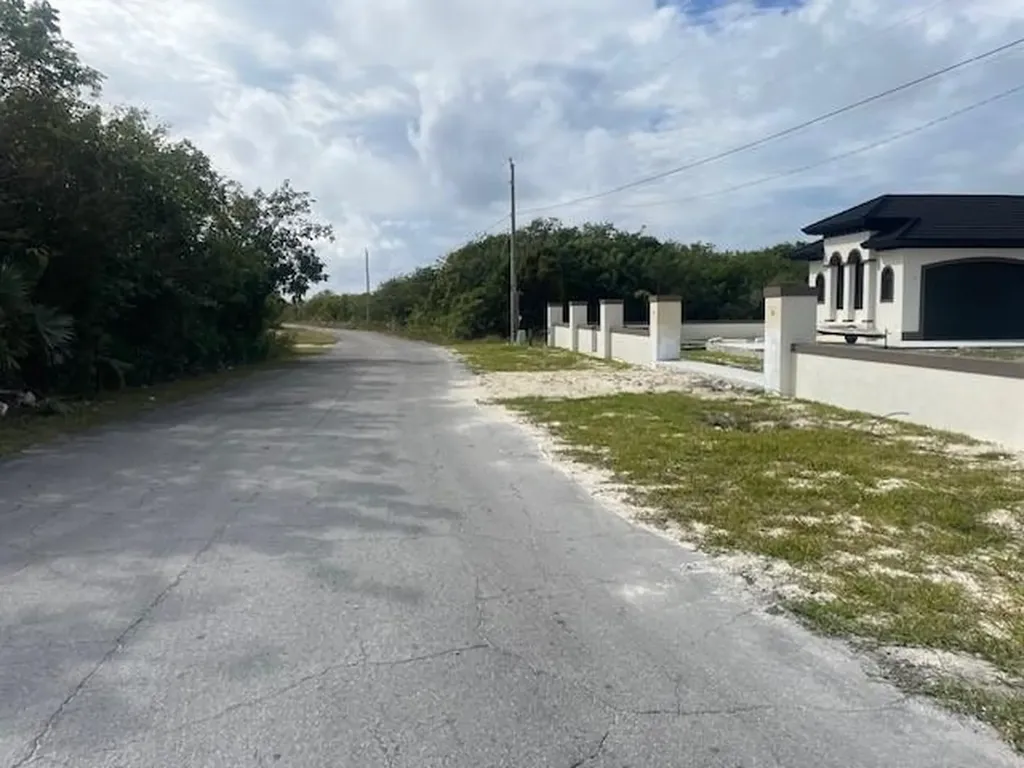 Cotton Ball Lane 3 Grand Bahama Freeport BS