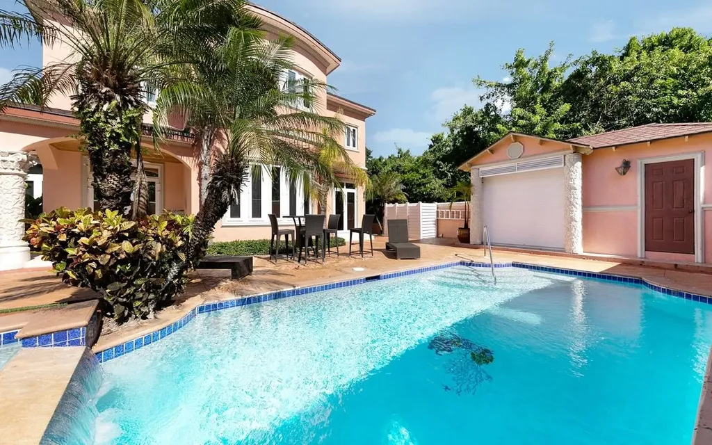 Lot 88 Charlotteville New Providence Paradise Island BS