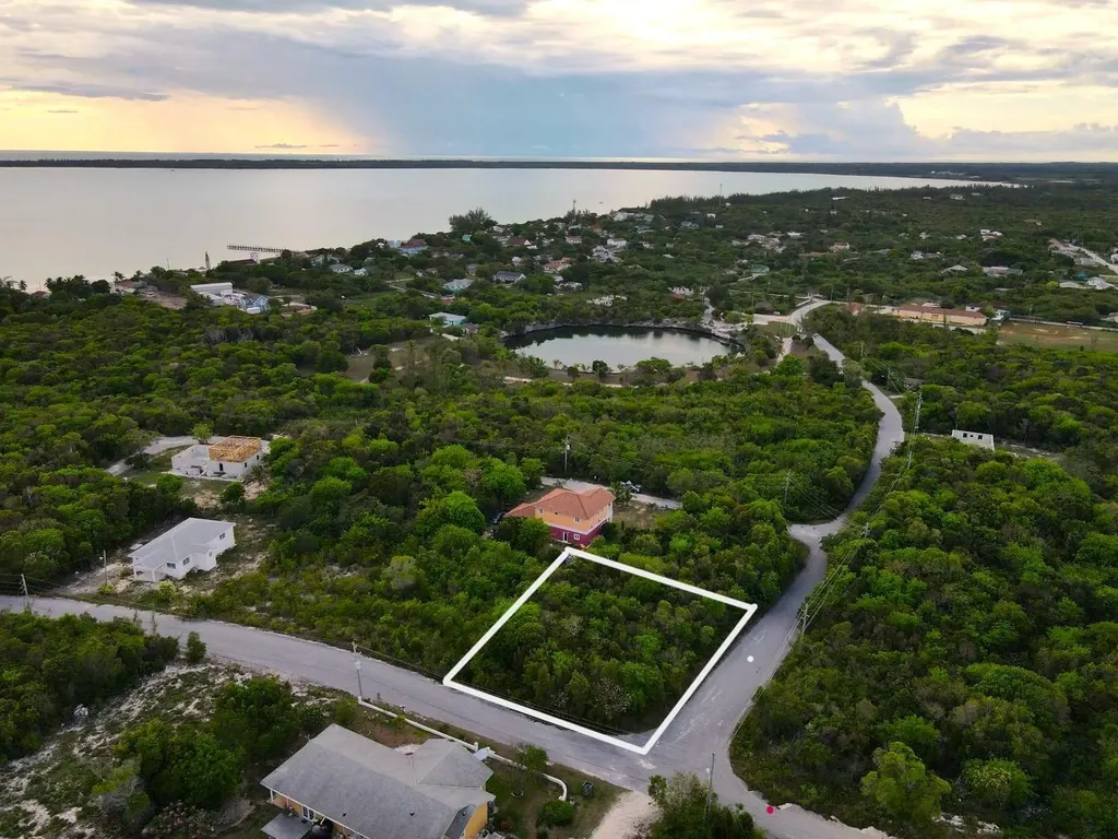 Ocean Hole Sub Lot# 55 Eleuthera BS