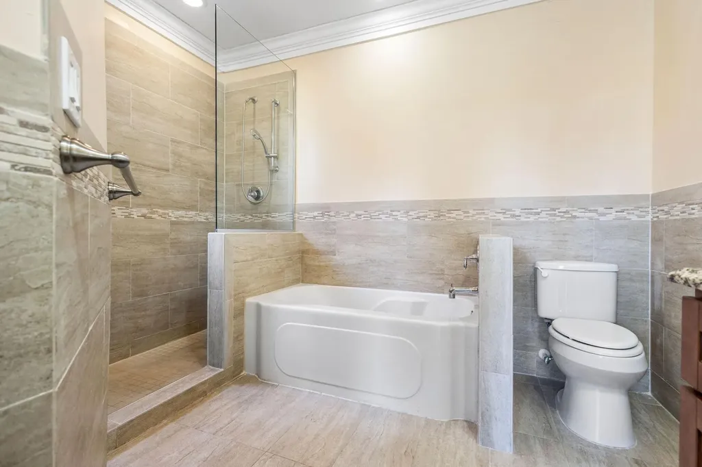 4 Dunmore Court South Ocean New Providence Paradise Island BS