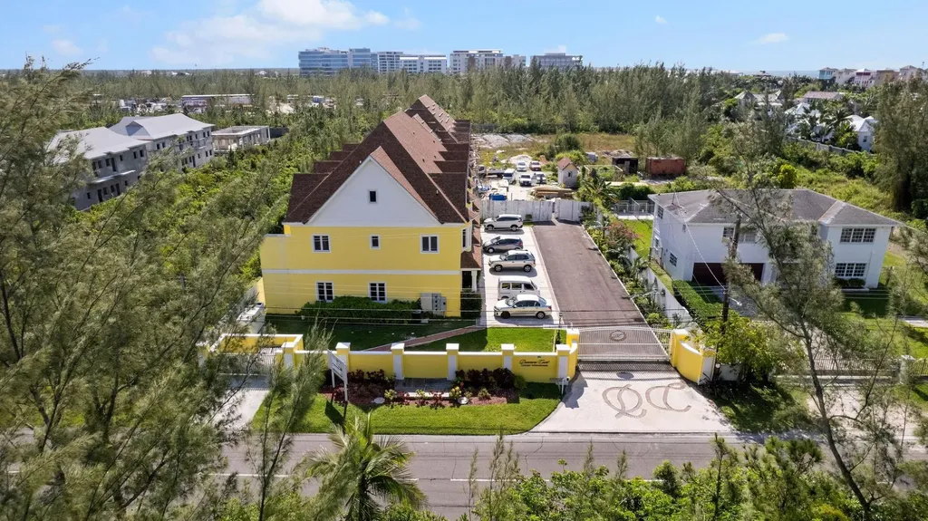 4 Dunmore Court South Ocean New Providence Paradise Island BS