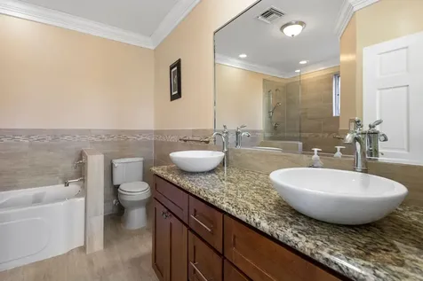 4 Dunmore Court South Ocean New Providence Paradise Island BS