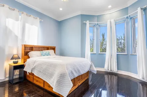 4 Dunmore Court South Ocean New Providence Paradise Island BS