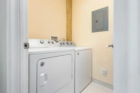 4 Dunmore Court South Ocean New Providence Paradise Island BS