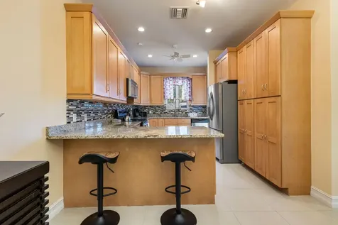 4 Dunmore Court South Ocean New Providence Paradise Island BS