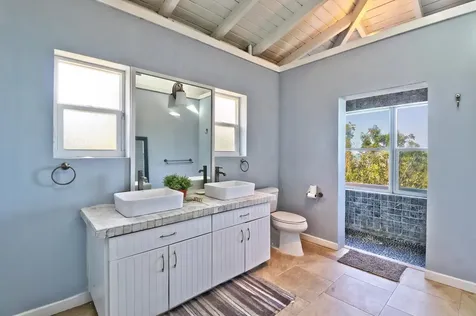 Cloud 9 Abaco BS