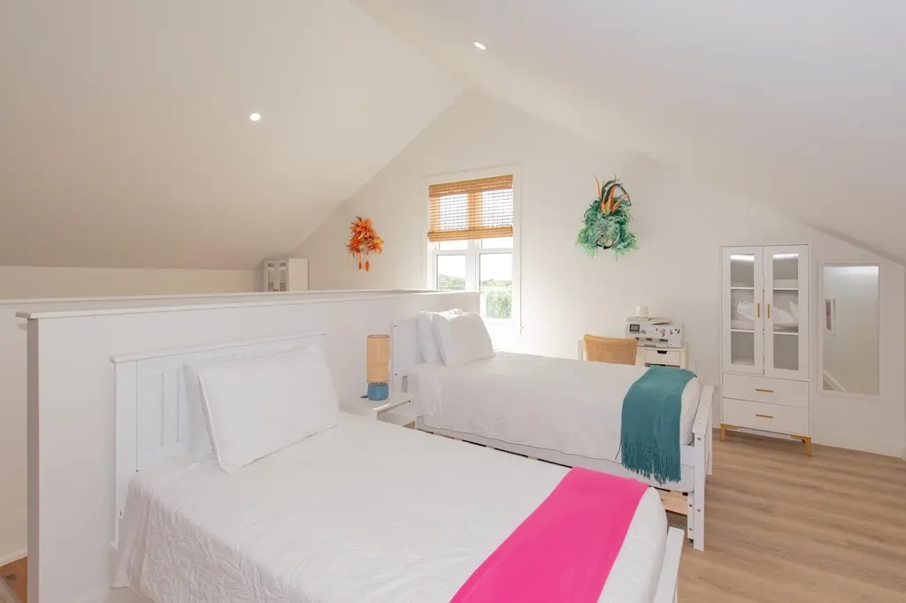 Poinciana House Eleuthera BS