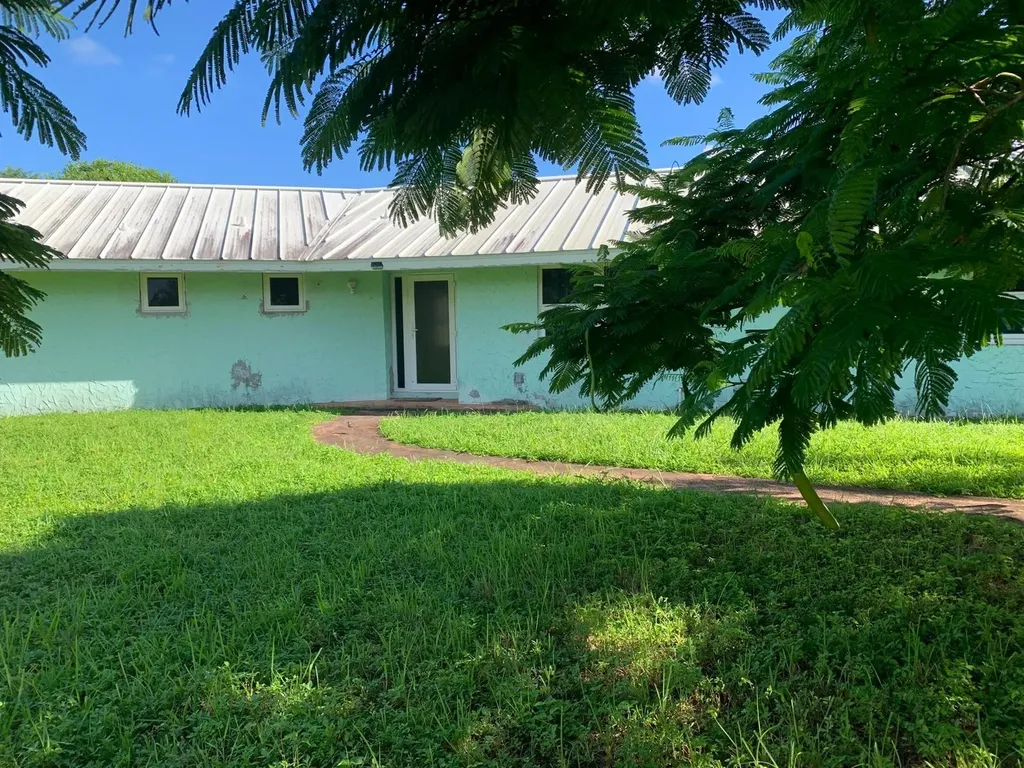 Pine Bay Home Grand Bahama Freeport BS