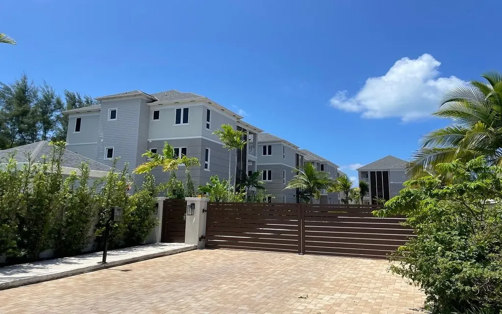 Coconut Cove New Providence Paradise Island BS