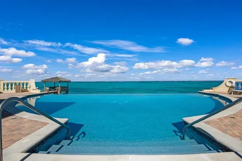 West Bay Streeet New Providence Paradise Island BS