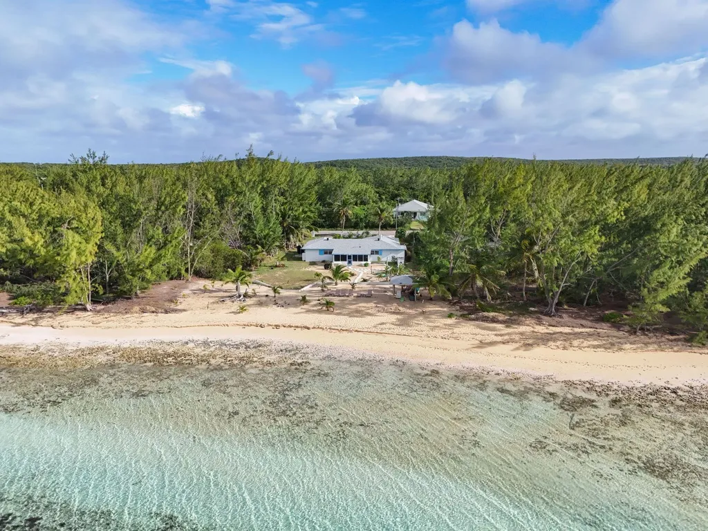 Tarpum Bay Eleuthera BS