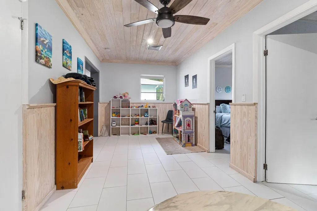 Tarpum Bay Eleuthera BS