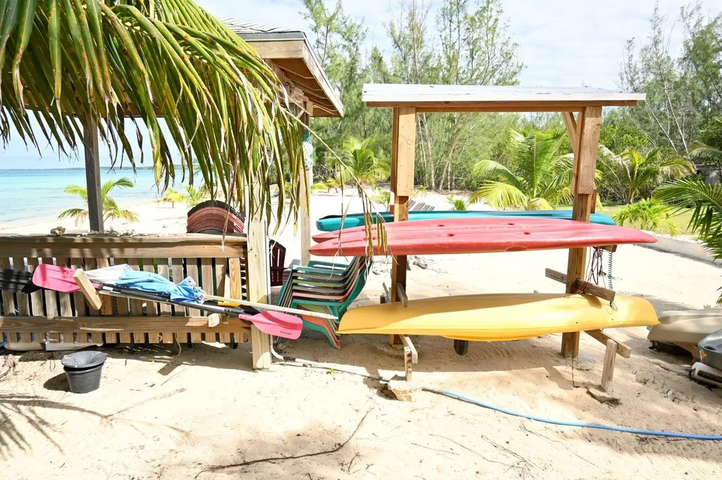 Tarpum Bay Eleuthera BS