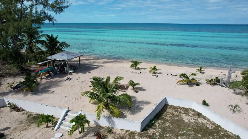 Tarpum Bay Eleuthera BS