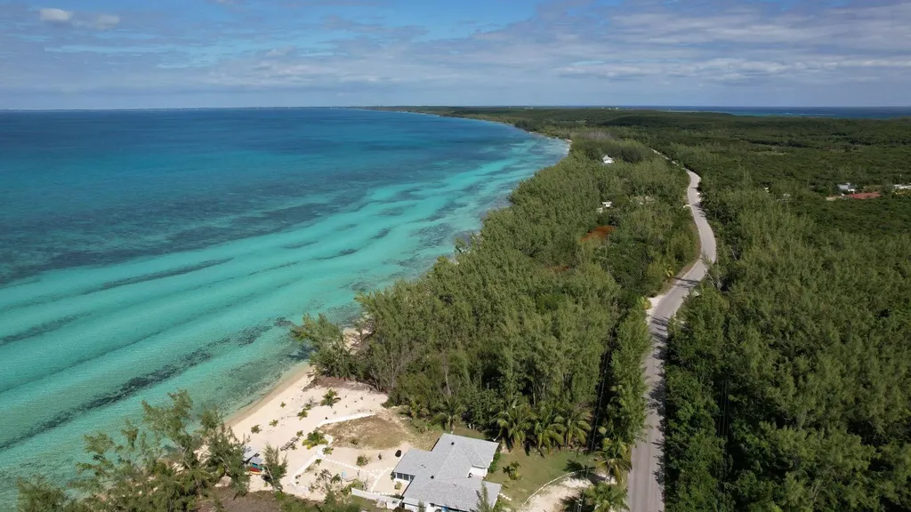 Tarpum Bay Eleuthera BS
