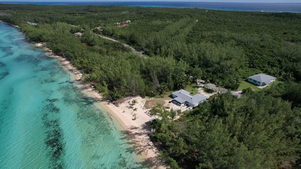 Tarpum Bay Eleuthera BS