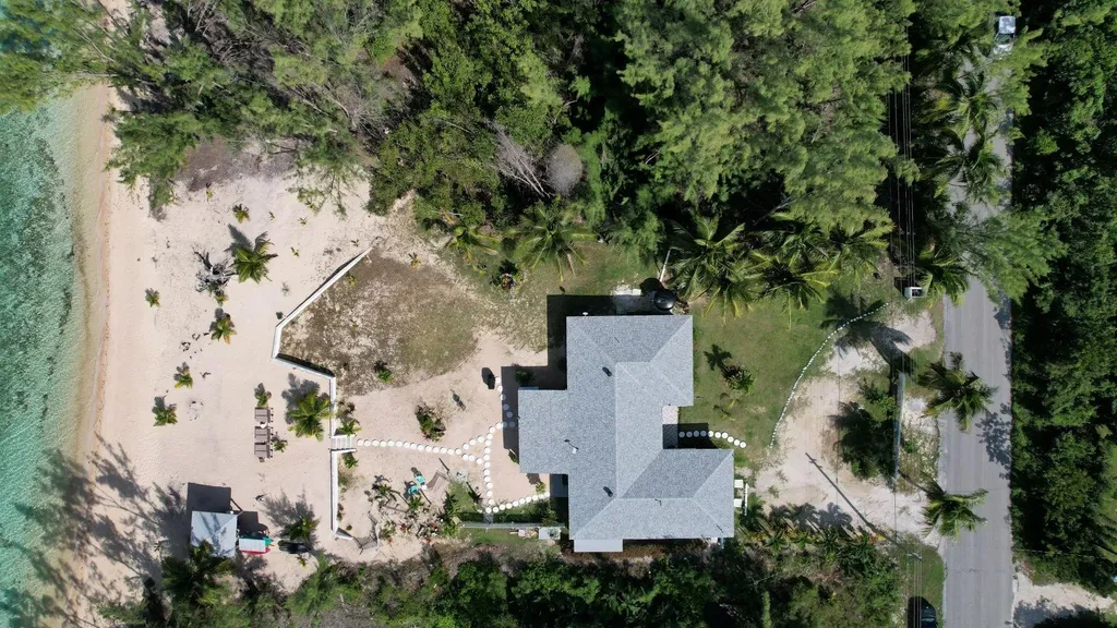 Tarpum Bay Eleuthera BS