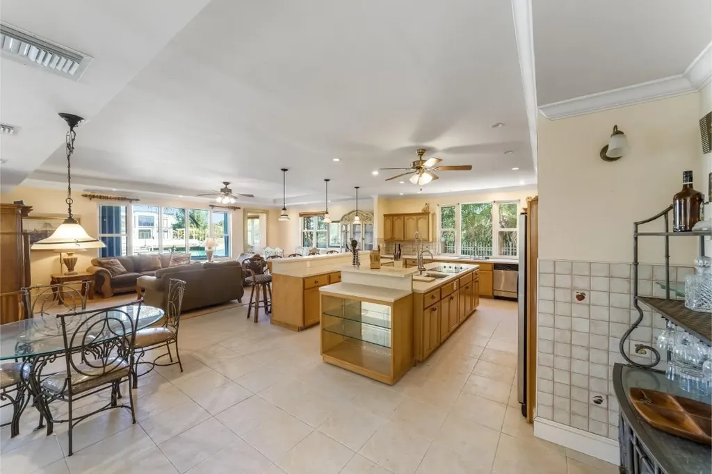 Princess Isle 14a Grand Bahama Freeport BS