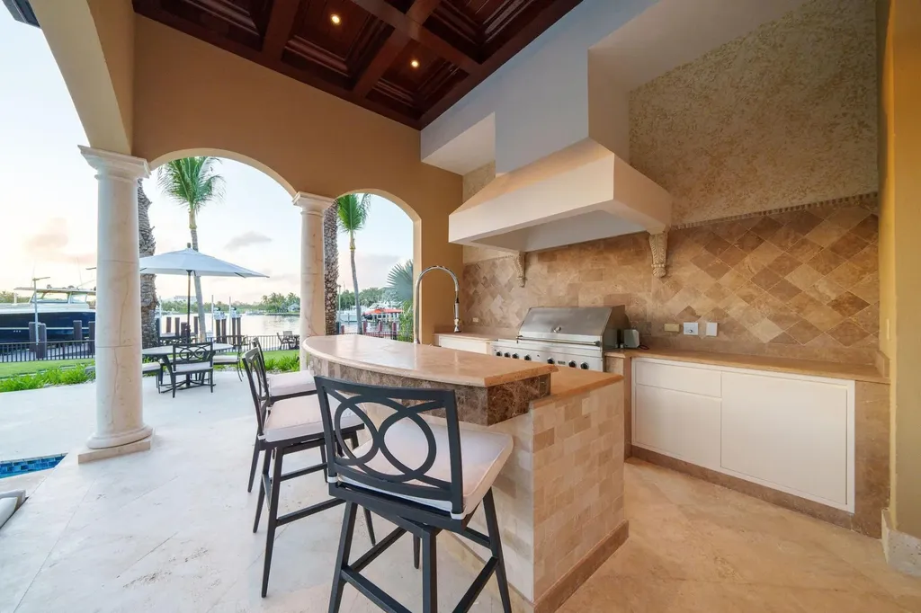 Islands End 77 & 78 New Providence Paradise Island BS