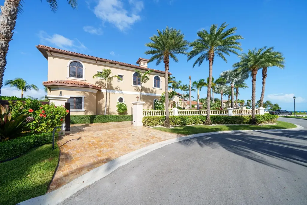 Islands End 77 & 78 New Providence Paradise Island BS