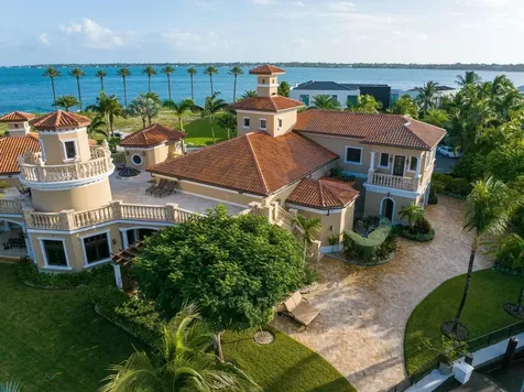 Islands End 77 & 78 New Providence Paradise Island BS