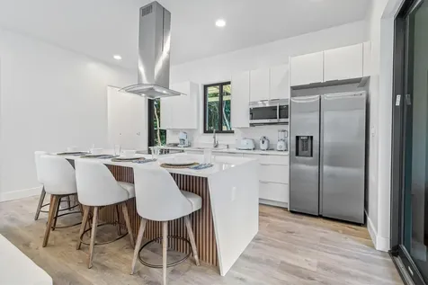 Rising Star Eleuthera BS