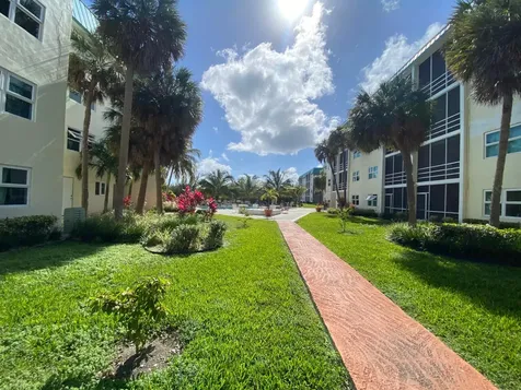 Cove House Condominiums Grand Bahama Freeport BS