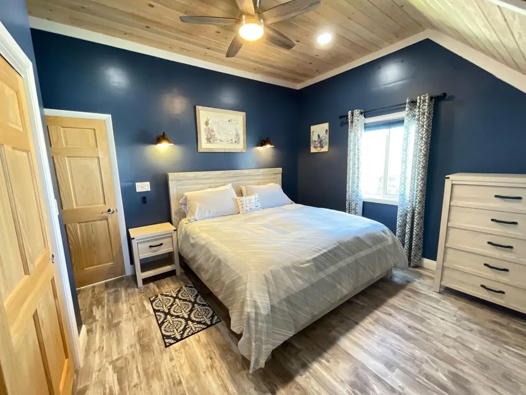 Hope Town, Lucky Star Abaco BS