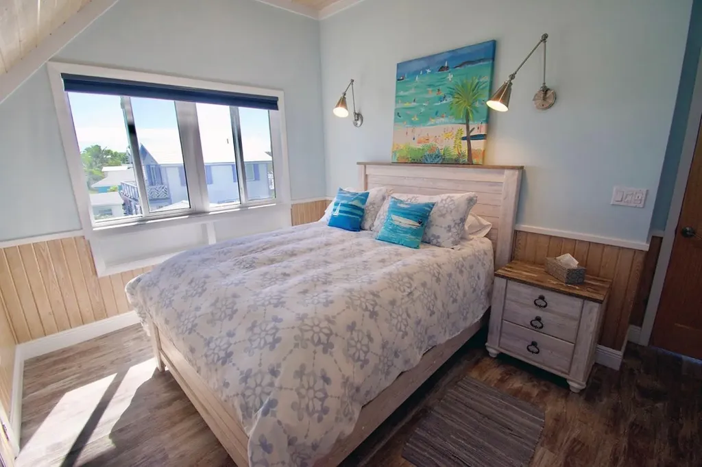 Hope Town, Lucky Star Abaco BS