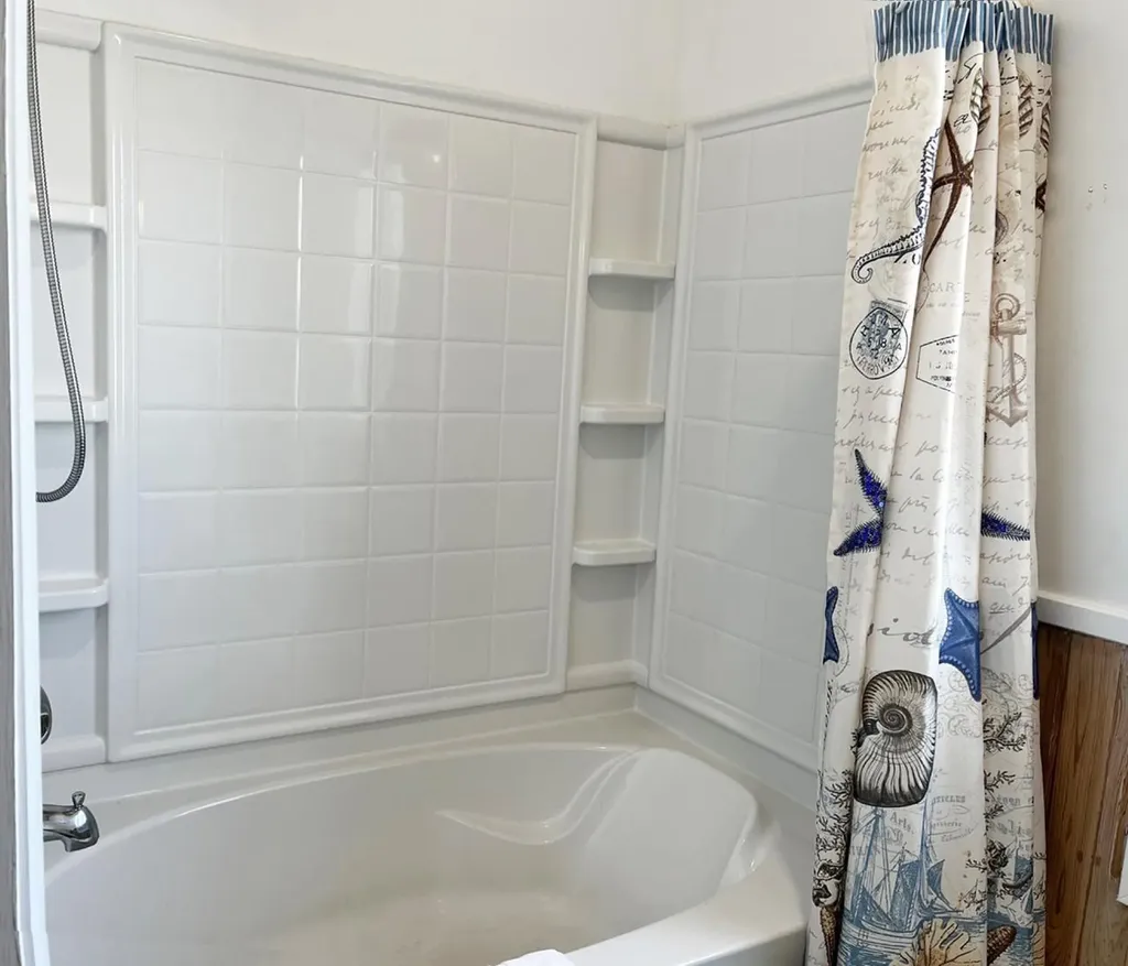 Hope Town, Lucky Star Abaco BS