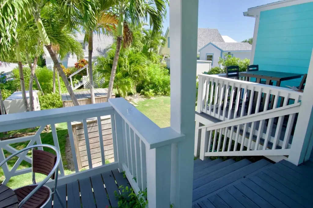 Hope Town, Lucky Star Abaco BS