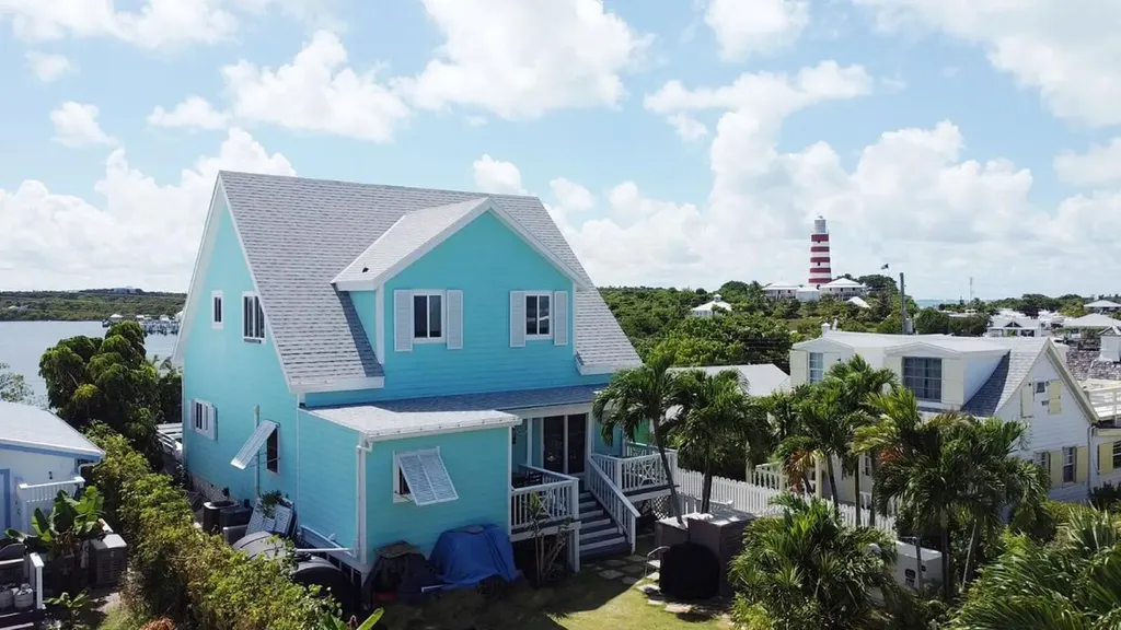 Hope Town, Lucky Star Abaco BS