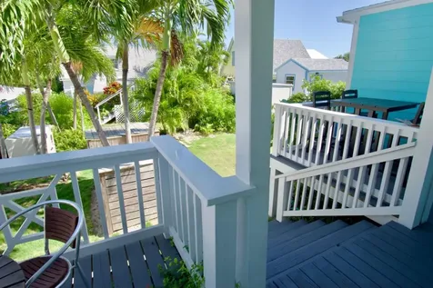 Hope Town, Lucky Star Abaco BS