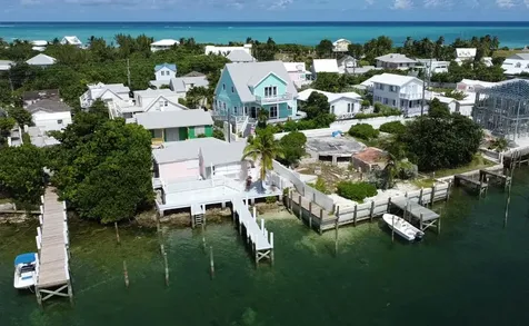 Hope Town, Lucky Star Abaco BS