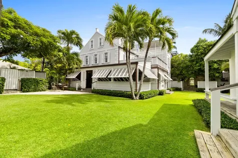 Java Estate Eleuthera BS